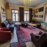 Hostal Hummel - Historische Stadtvilla Mit Garten *