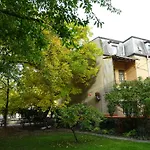 Hummel - Historische Stadtvilla Mit Garten Hostal Weimar (Thuringia)