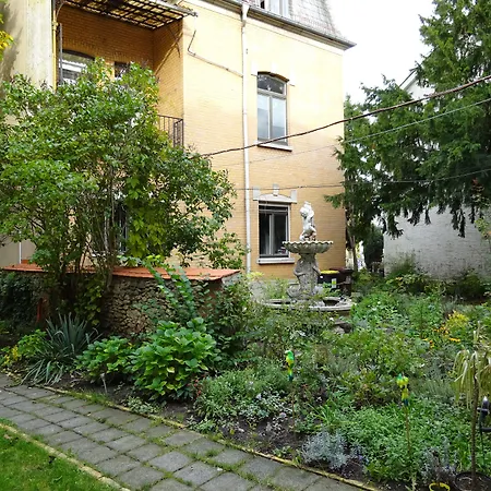 Hummel - Historische Stadtvilla Mit Garten Hostel