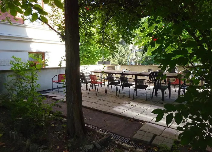 Hummel - Historische Stadtvilla Mit Garten Vandrarhem