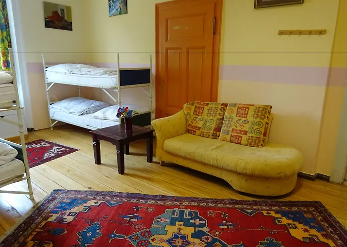 Hostel Hummel - Historische Stadtvilla Mit Garten