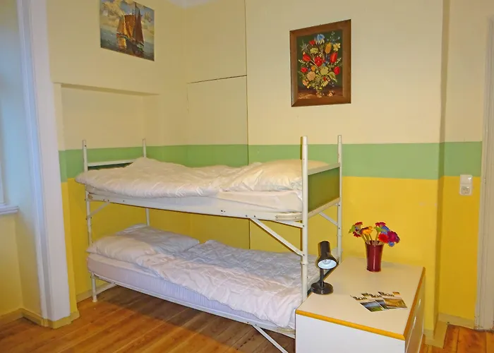 Hummel - Historische Stadtvilla Mit Garten 魏玛