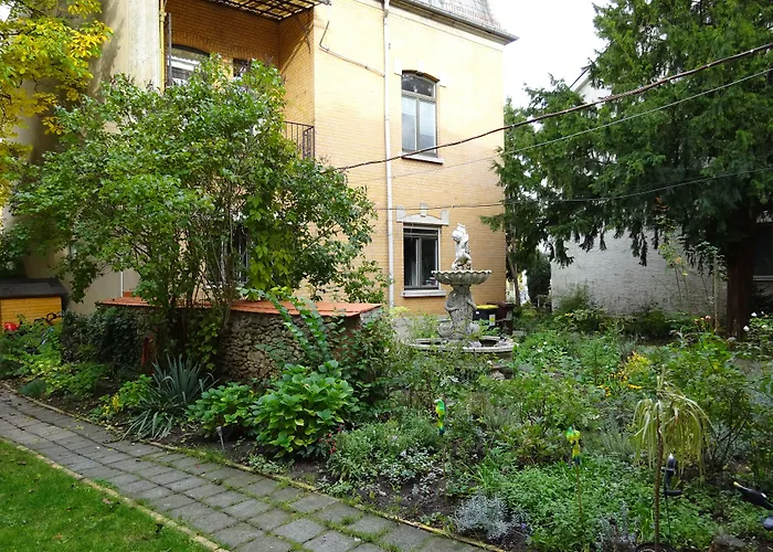 Hummel - Historische Stadtvilla Mit Garten Hostel