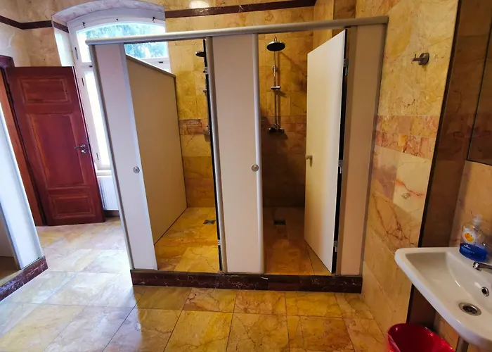 Hummel - Historische Stadtvilla Mit Garten Vandrarhem