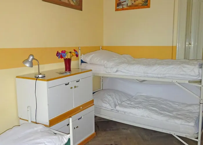 Hummel - Historische Stadtvilla Mit Garten 魏玛