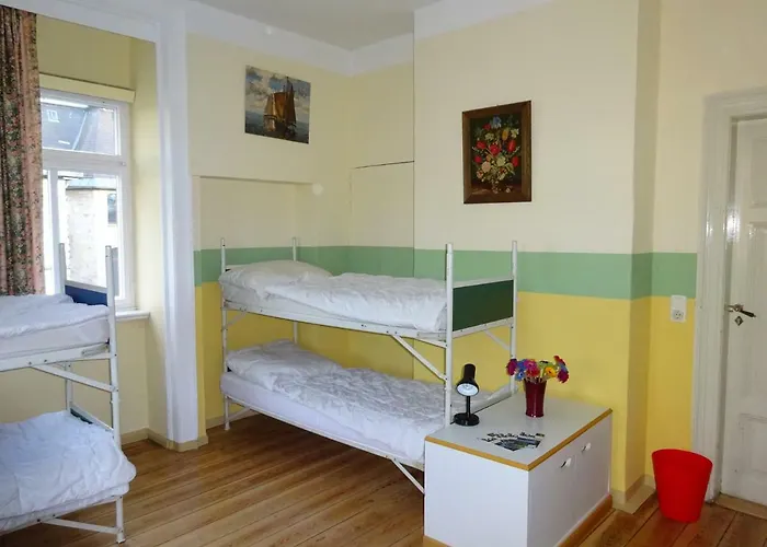 Hummel - Historische Stadtvilla Mit Garten Hostel Weimar (Thuringia)