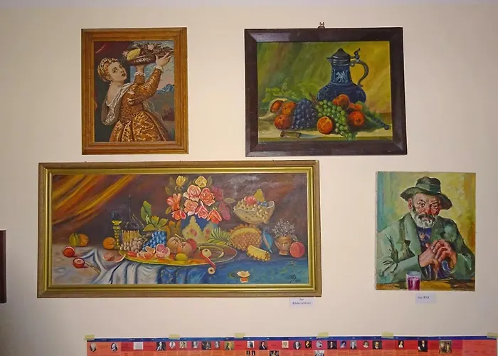 Hummel - Historische Stadtvilla Mit Garten 旅馆